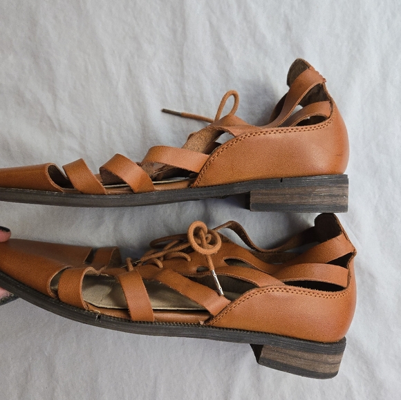 Forever 21 Brown Pointed Toe Lace Up Cage Sandals 7.5 - Picture 7 of 13